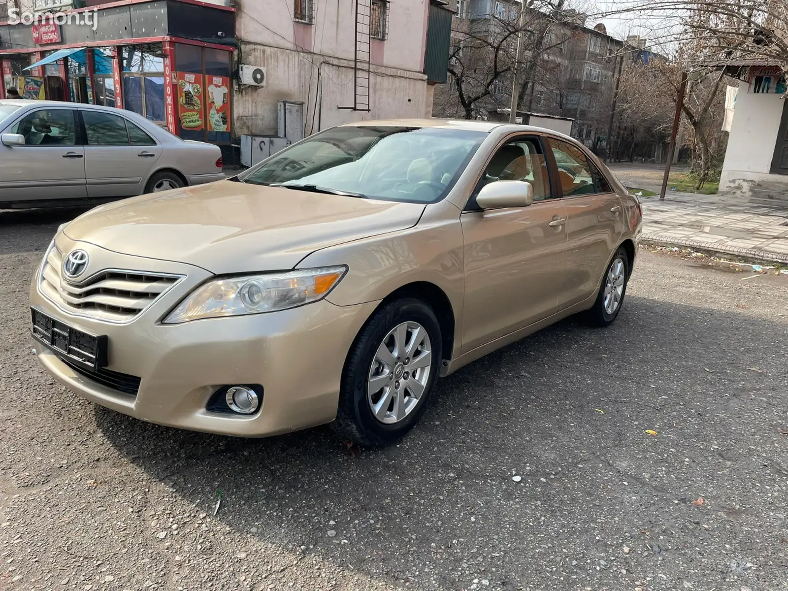 Toyota Camry, 2010-1