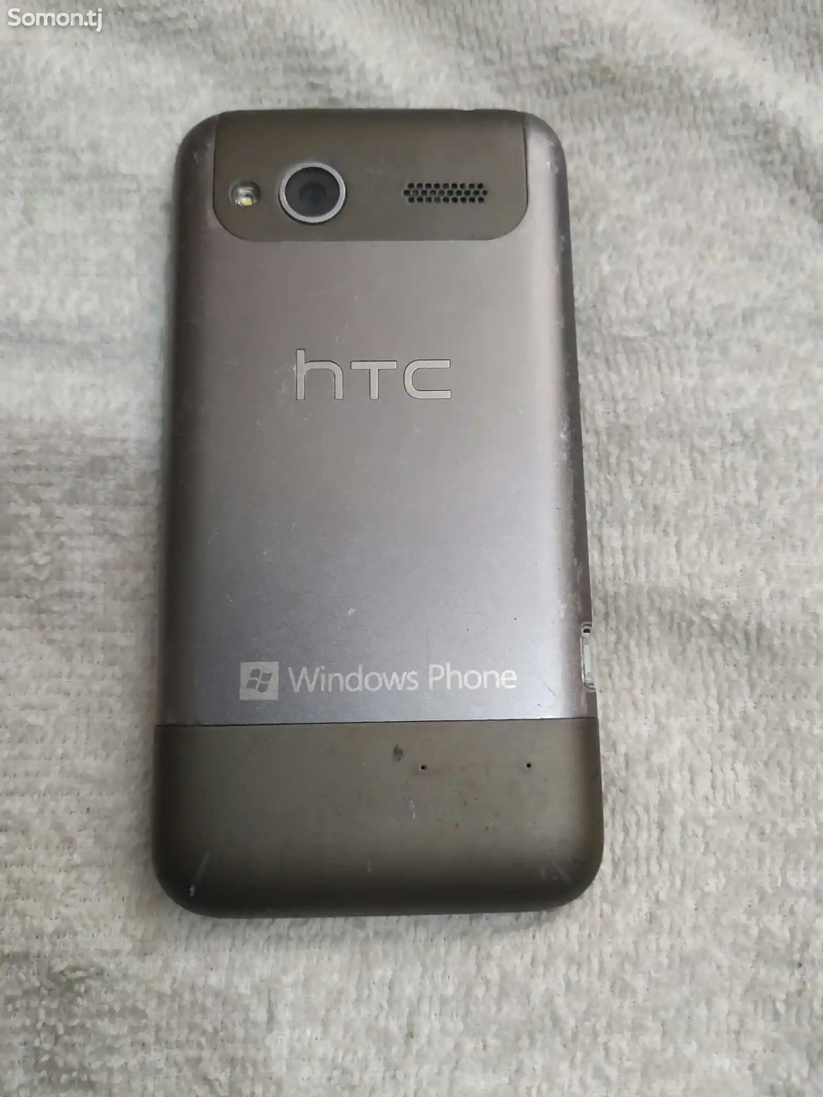 Телефон HTC-4