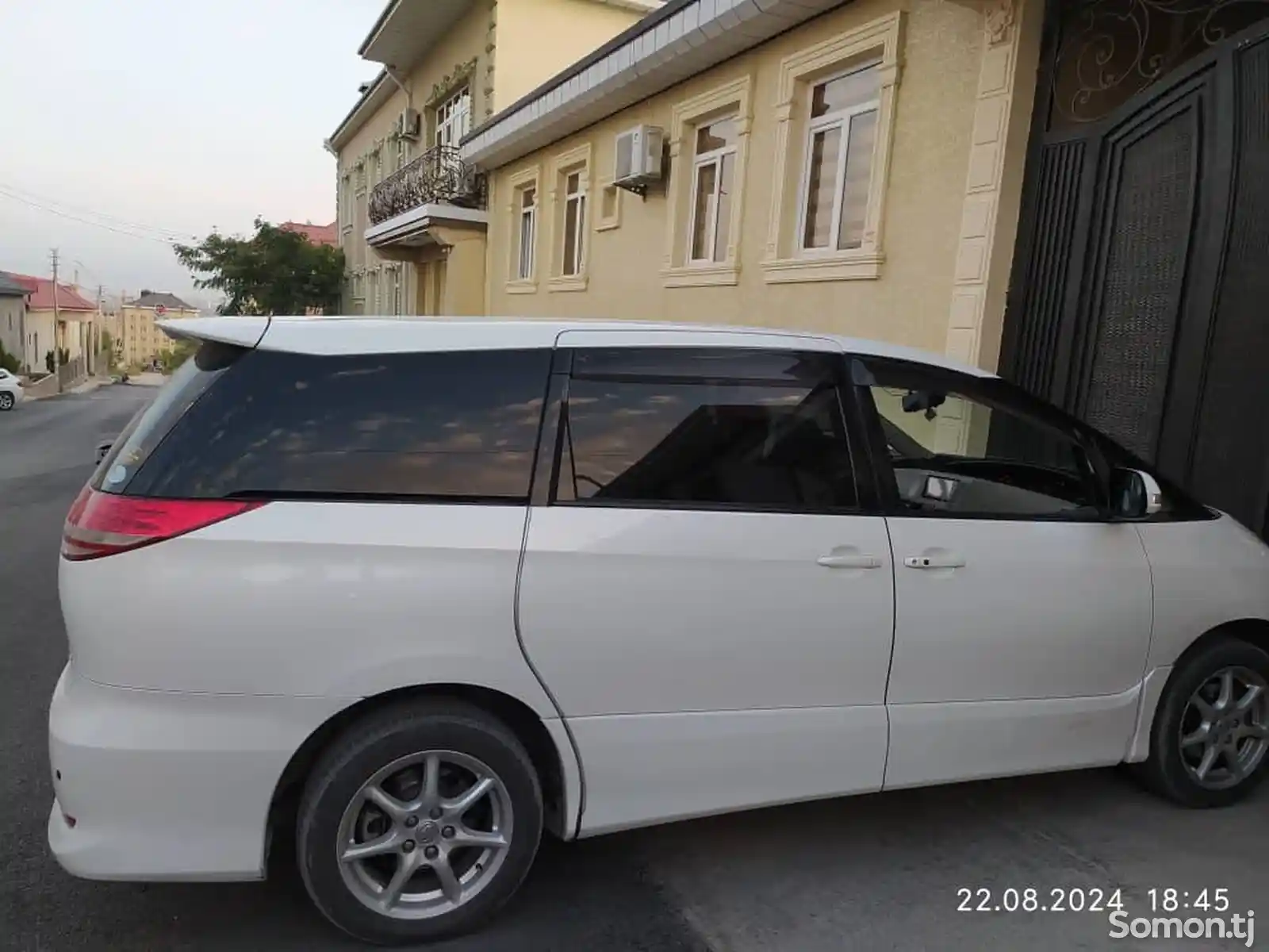 Toyota Estima, 2008-2