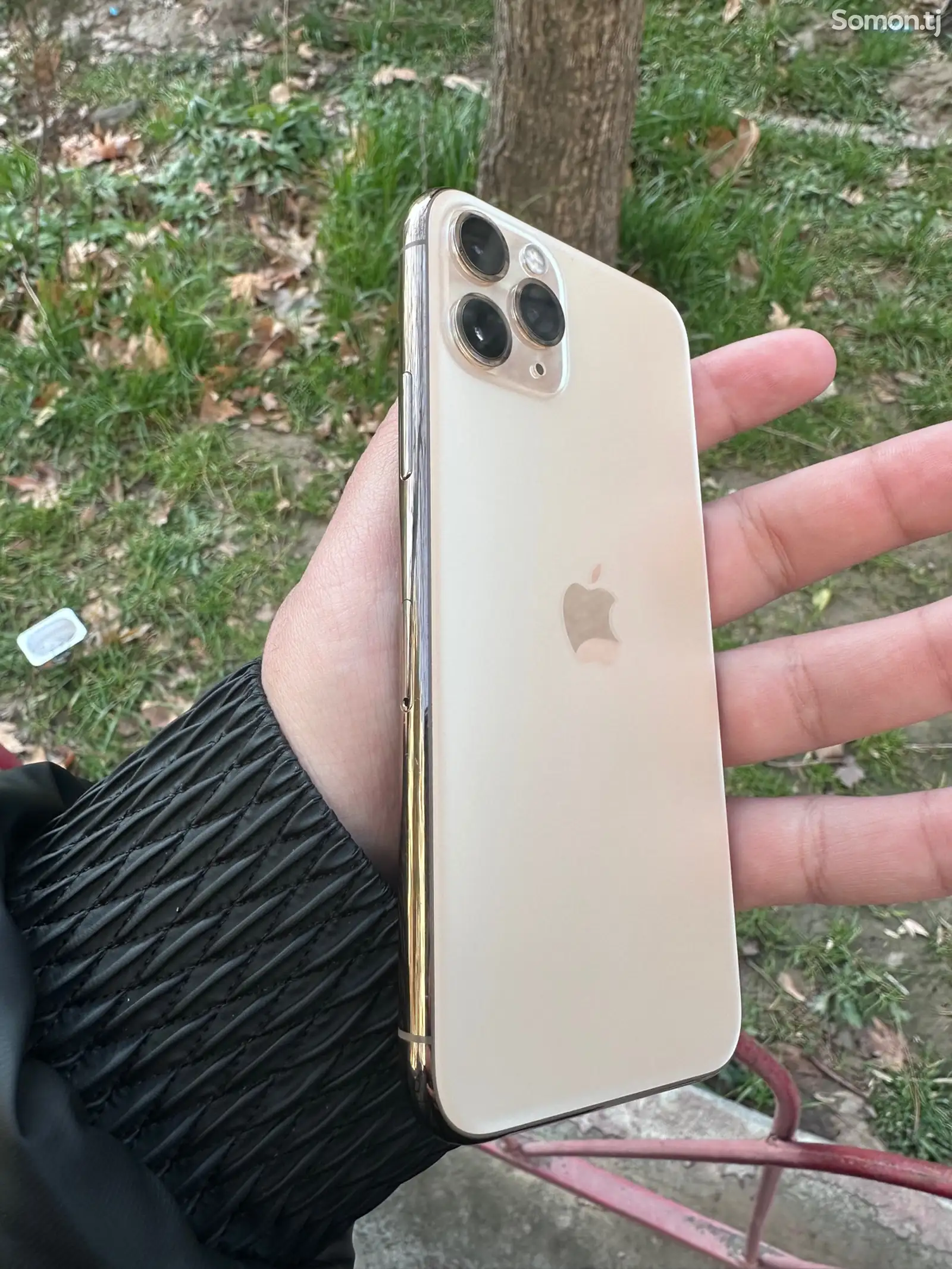 Apple iPhone 11 Pro, 256 gb, Gold-1