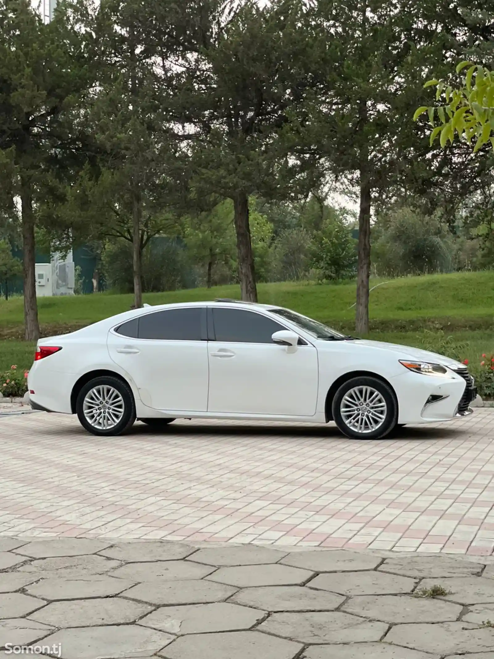 Lexus ES series, 2014-1