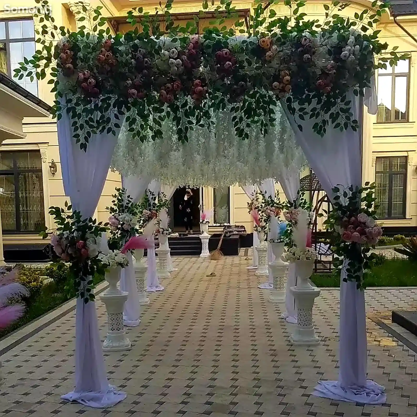 Услуги по украшению свадеб цветами-2