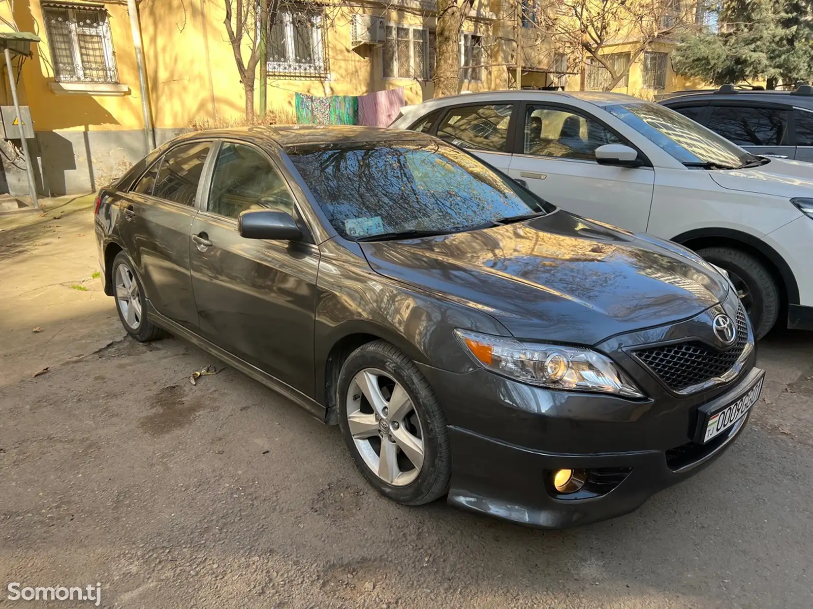 Toyota Camry, 2010-1