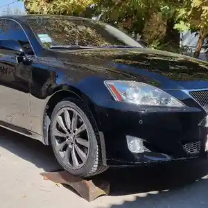 Lexus IS series, 2008