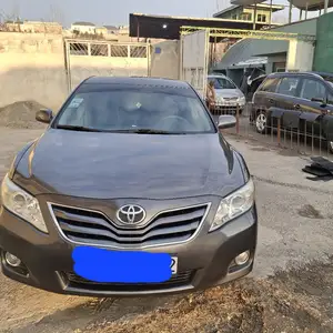 Toyota Camry, 2011