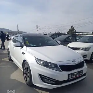 Kia K5, 2011