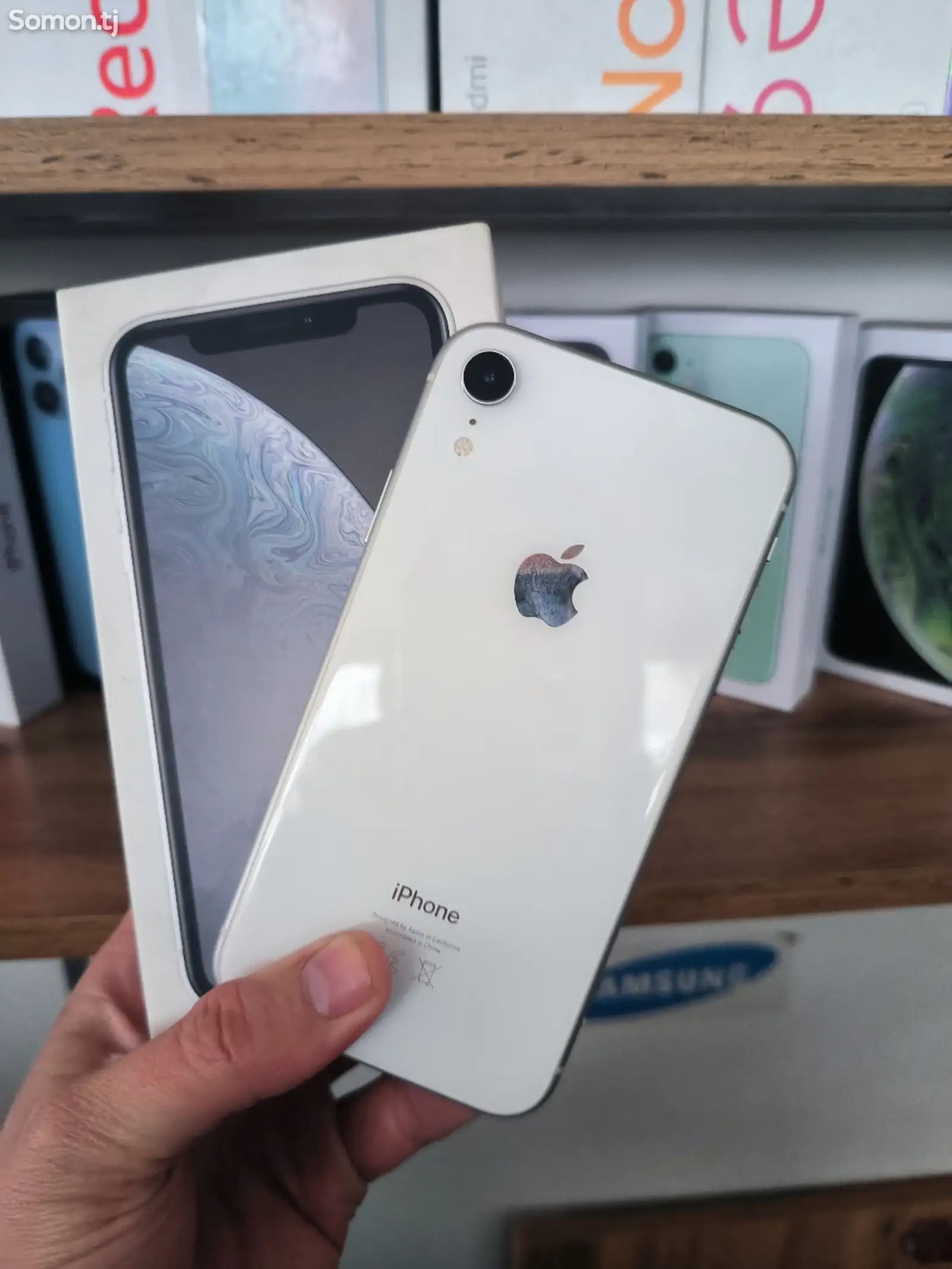 Apple iPhone Xr, 64 gb, White-1