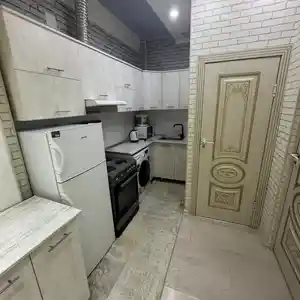 2-комн. квартира, 11 этаж, 40м², Grand hotel