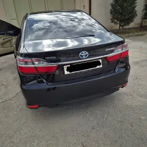 Toyota Camry, 2016