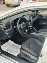 Toyota Camry, 2018-9