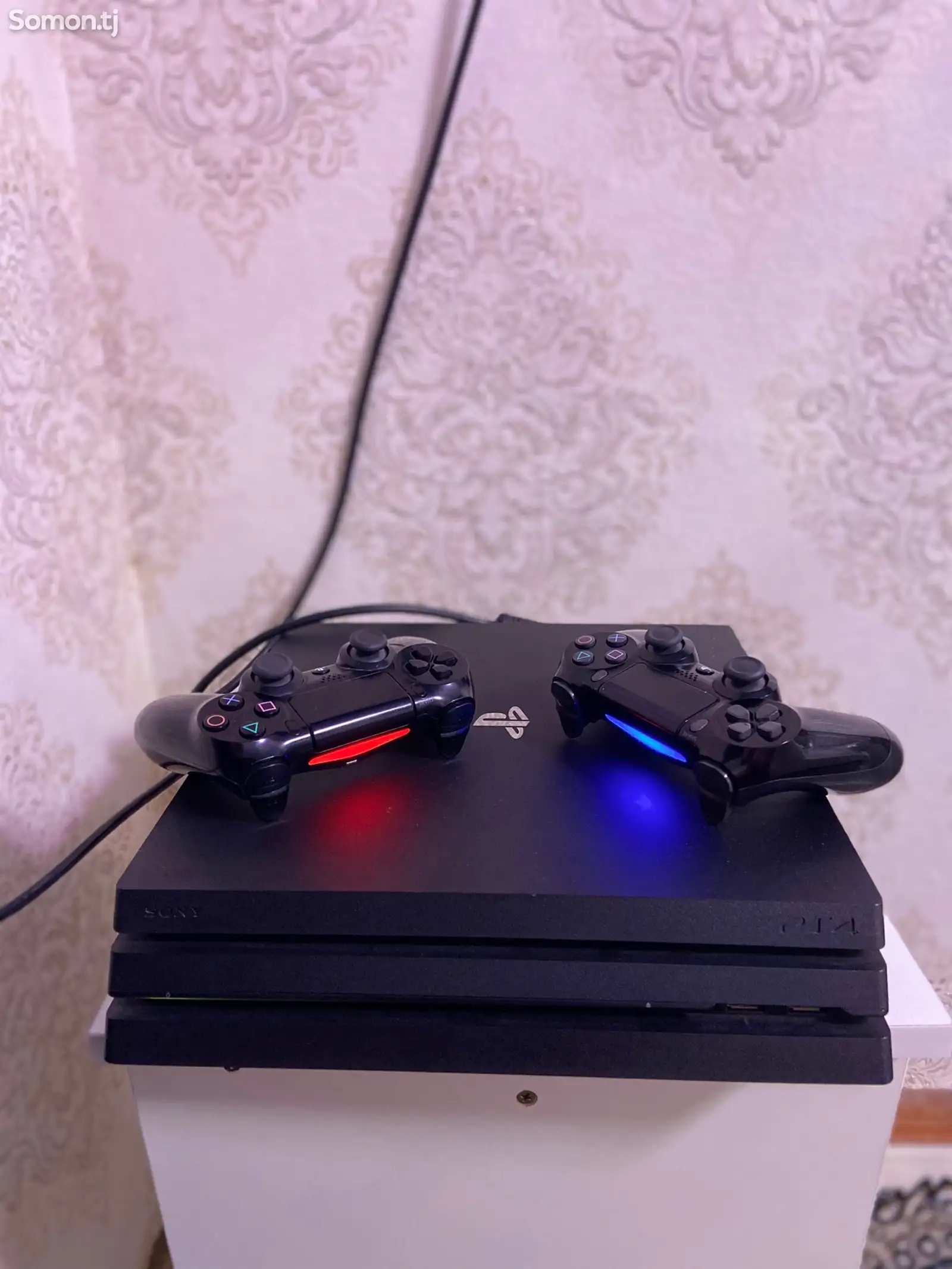 Игровая приставка Sony PlayStation 4 pro-1