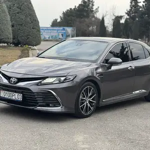 Toyota Camry, 2018