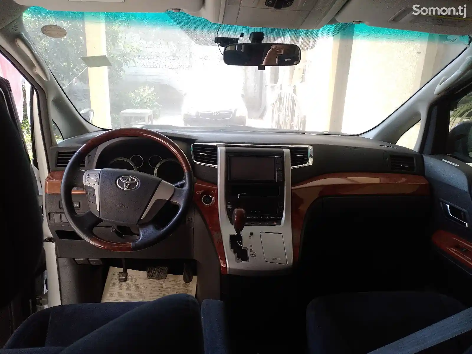 Toyota Vellfire, 2014-4