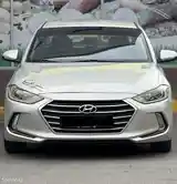 Hyundai Elantra, 2017-3