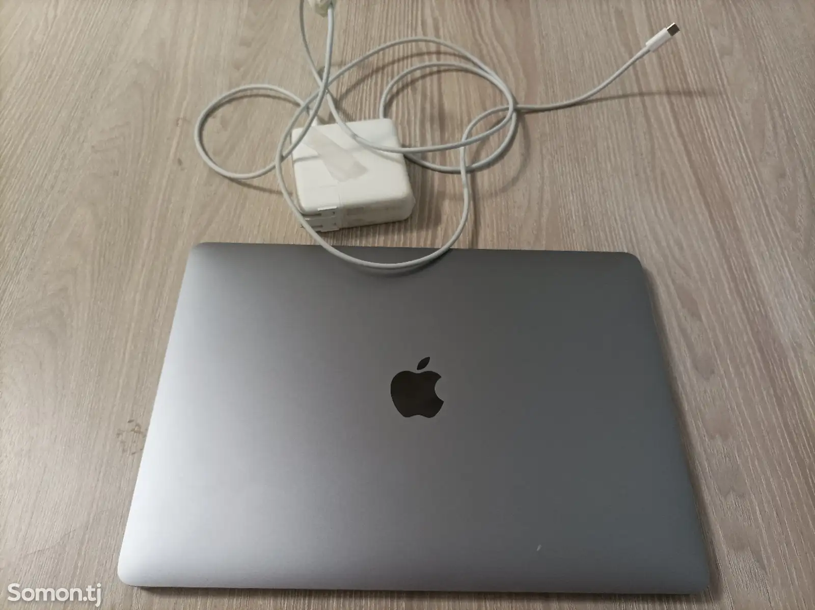 Ноутбук Apple Macbook Pro-1