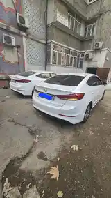 Hyundai Elantra, 2018-4