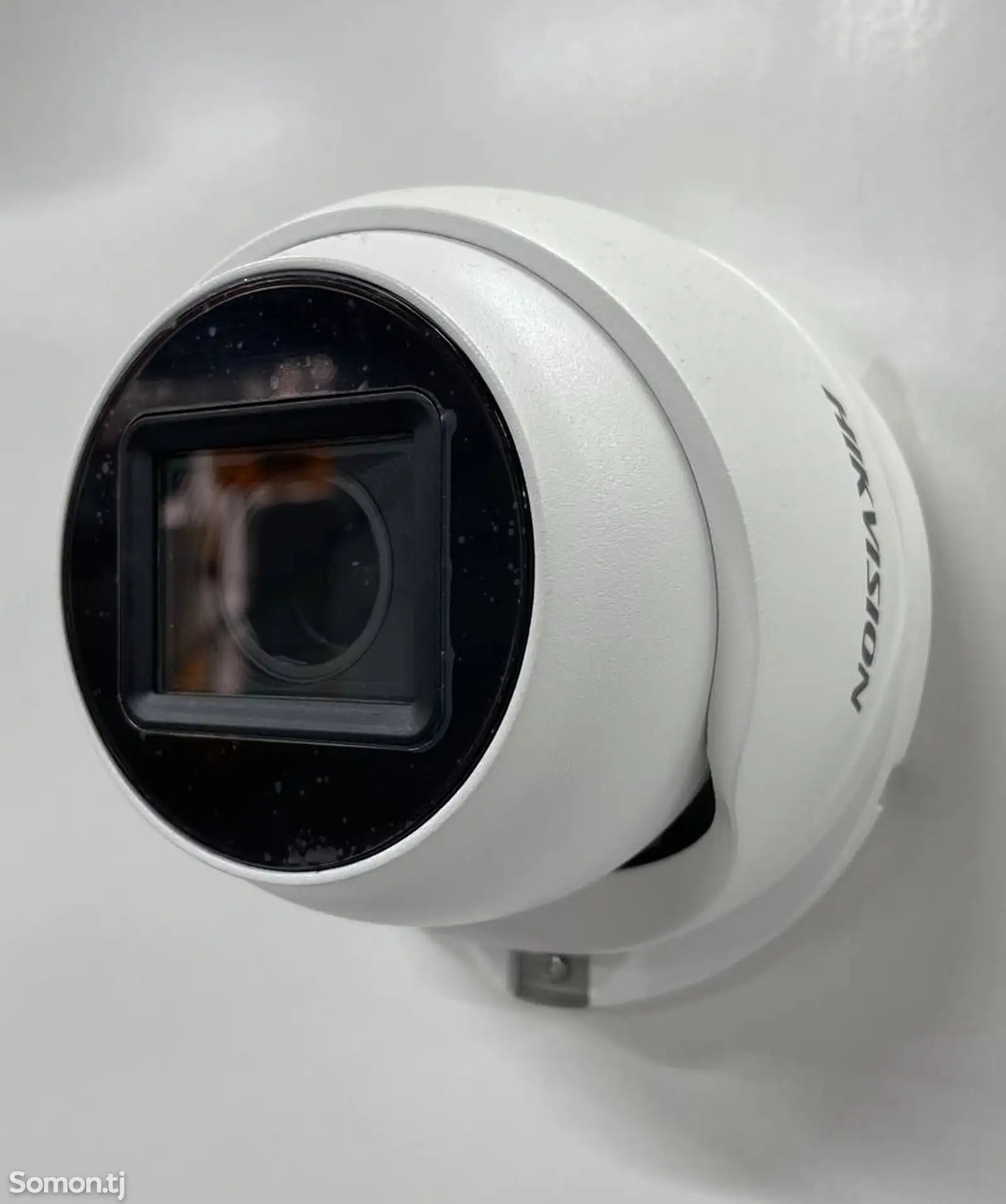 Камера наблюдения Hikvision DS-2CE79HOT-IT3ZF