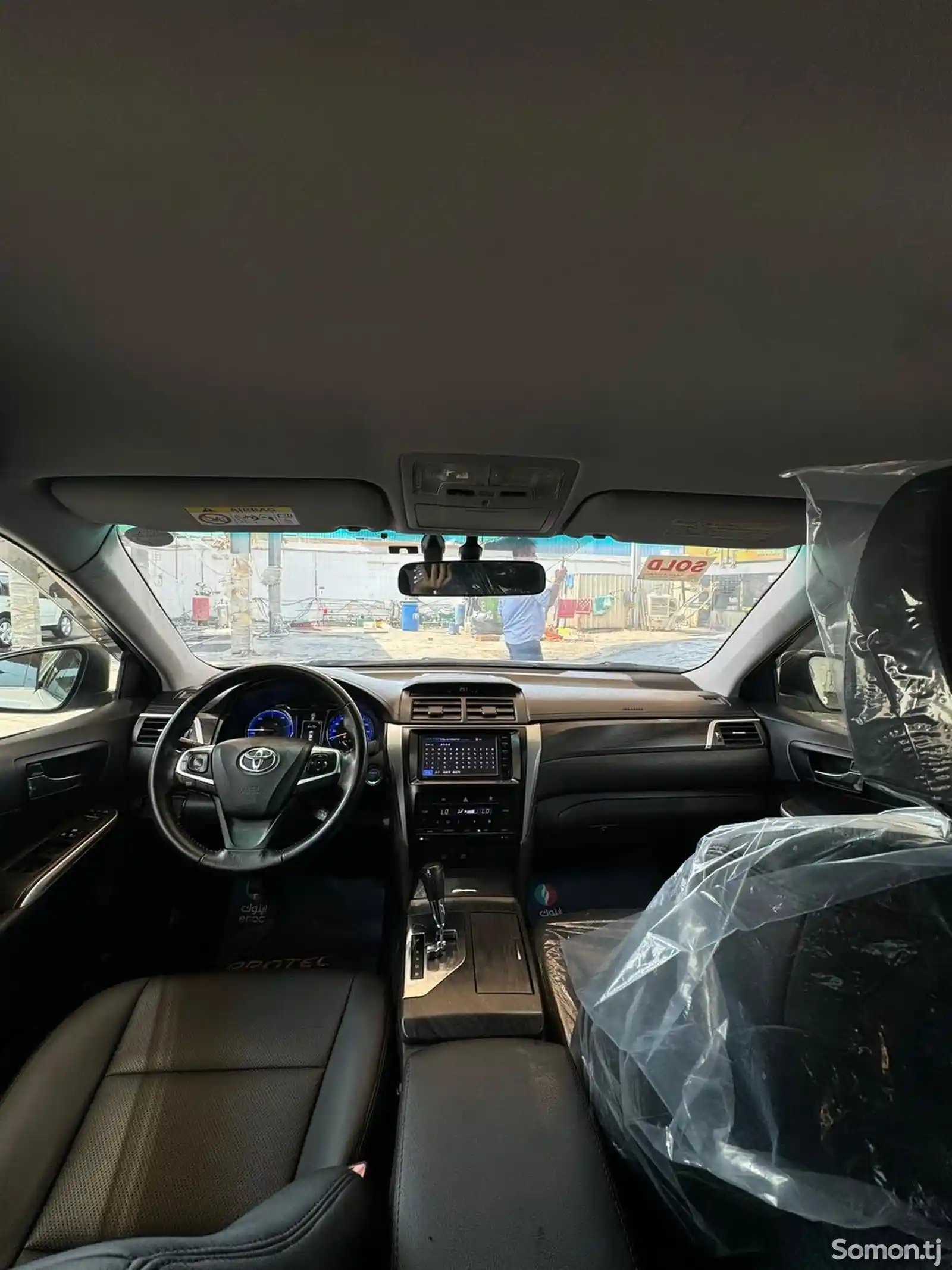 Toyota Camry, 2015-10