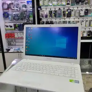 Ноутбук Samsung Core i5 White