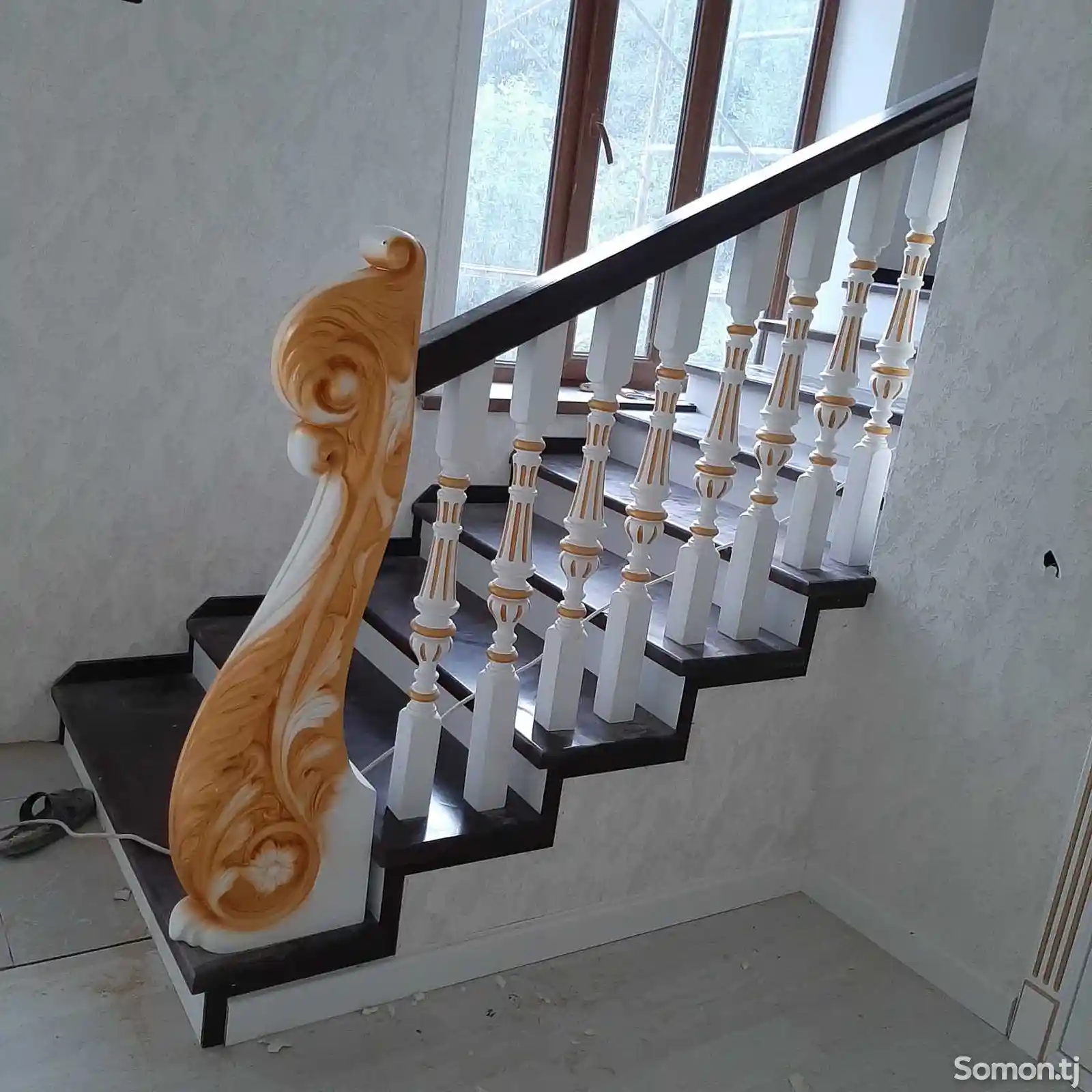 Деревянная лестница на заказ-2