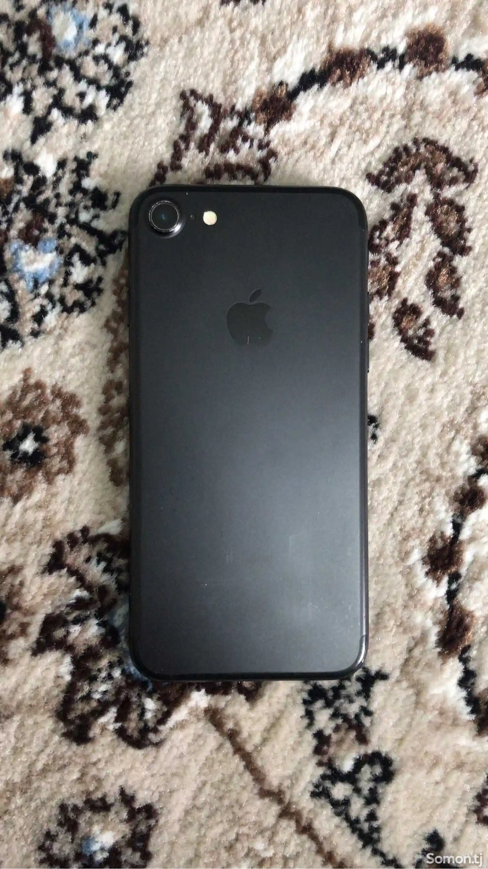 Apple iPhone 7-3