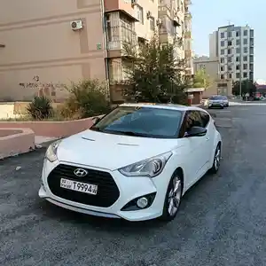 Hyundai Veloster, 2012