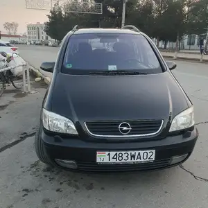 Opel Zafira, 2001