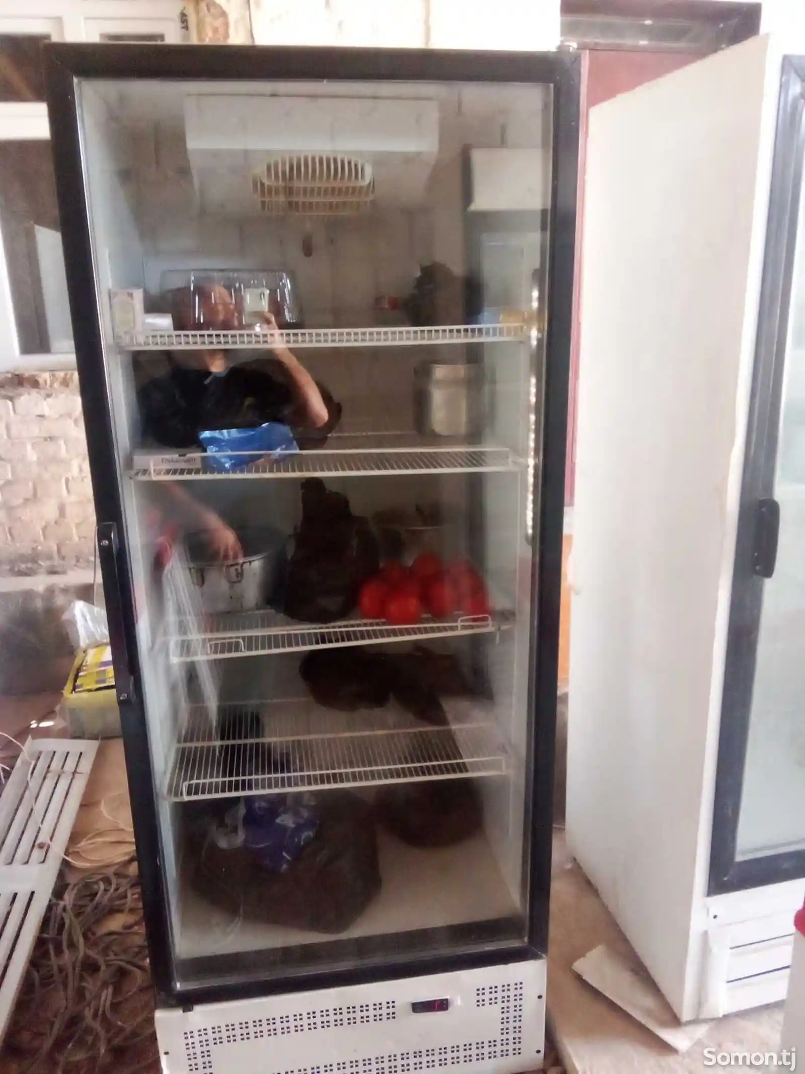 Холодильный шкаф-9