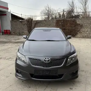 Toyota Camry, 2010