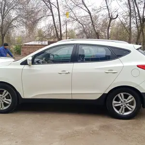 Hyundai Tucson, 2011