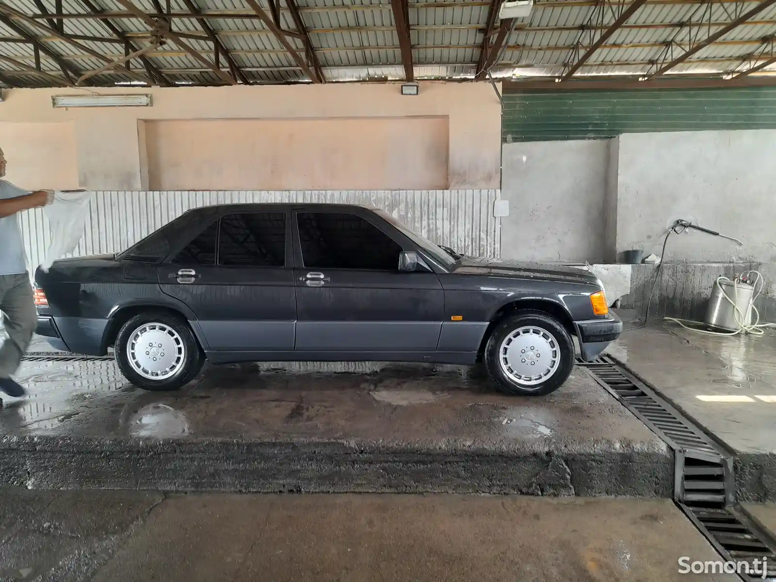 Mercedes-Benz W201, 1990-5