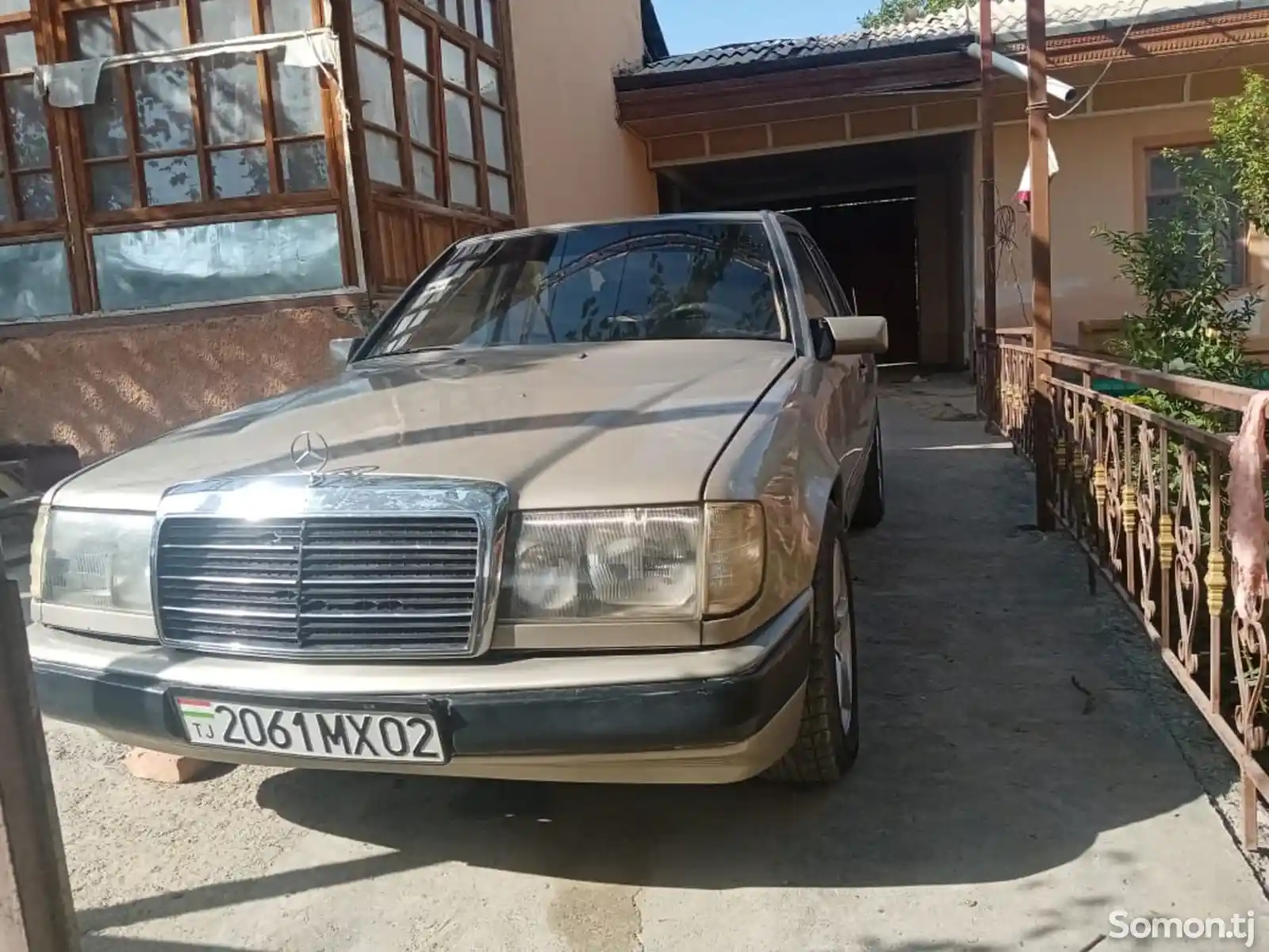 Mercedes-Benz W124, 1986-1