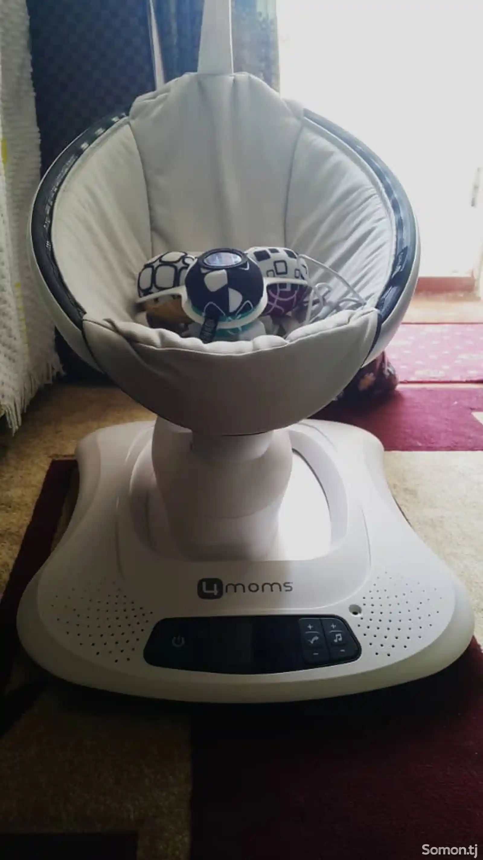 Электронный шезлонг 4moms MamaRoo 4-3