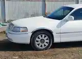 Lincoln Town Car, 2003-2