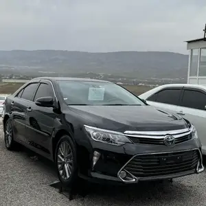 Toyota Camry, 2016