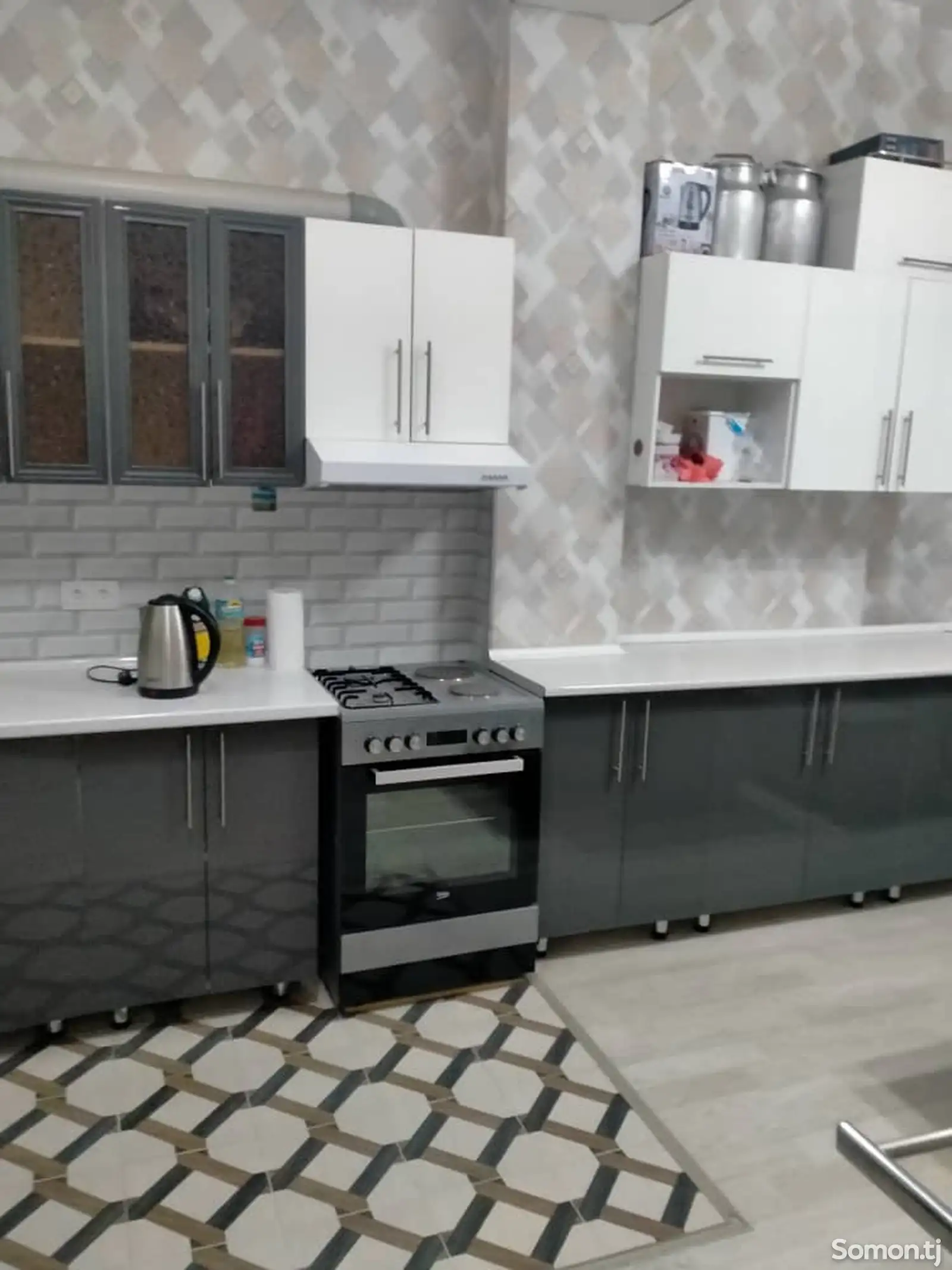 2-комн. квартира, 10 этаж, 78 м², Сомони-6