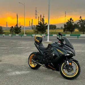 Мотоцикл Suzuki Gsxs 1000f