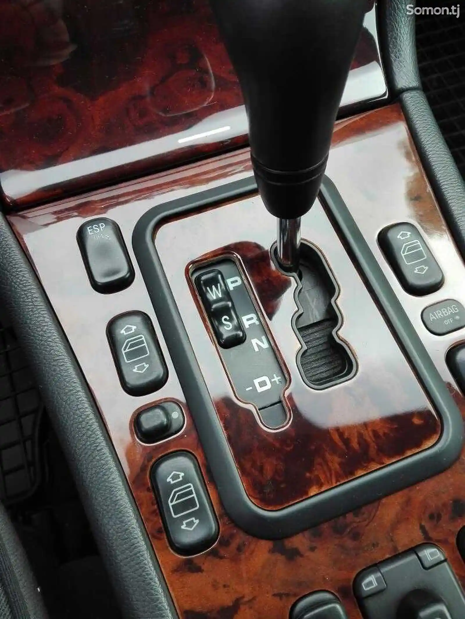 Крышка кнопки стеклоподъёмника от Mercedes Benz W202/W210-3