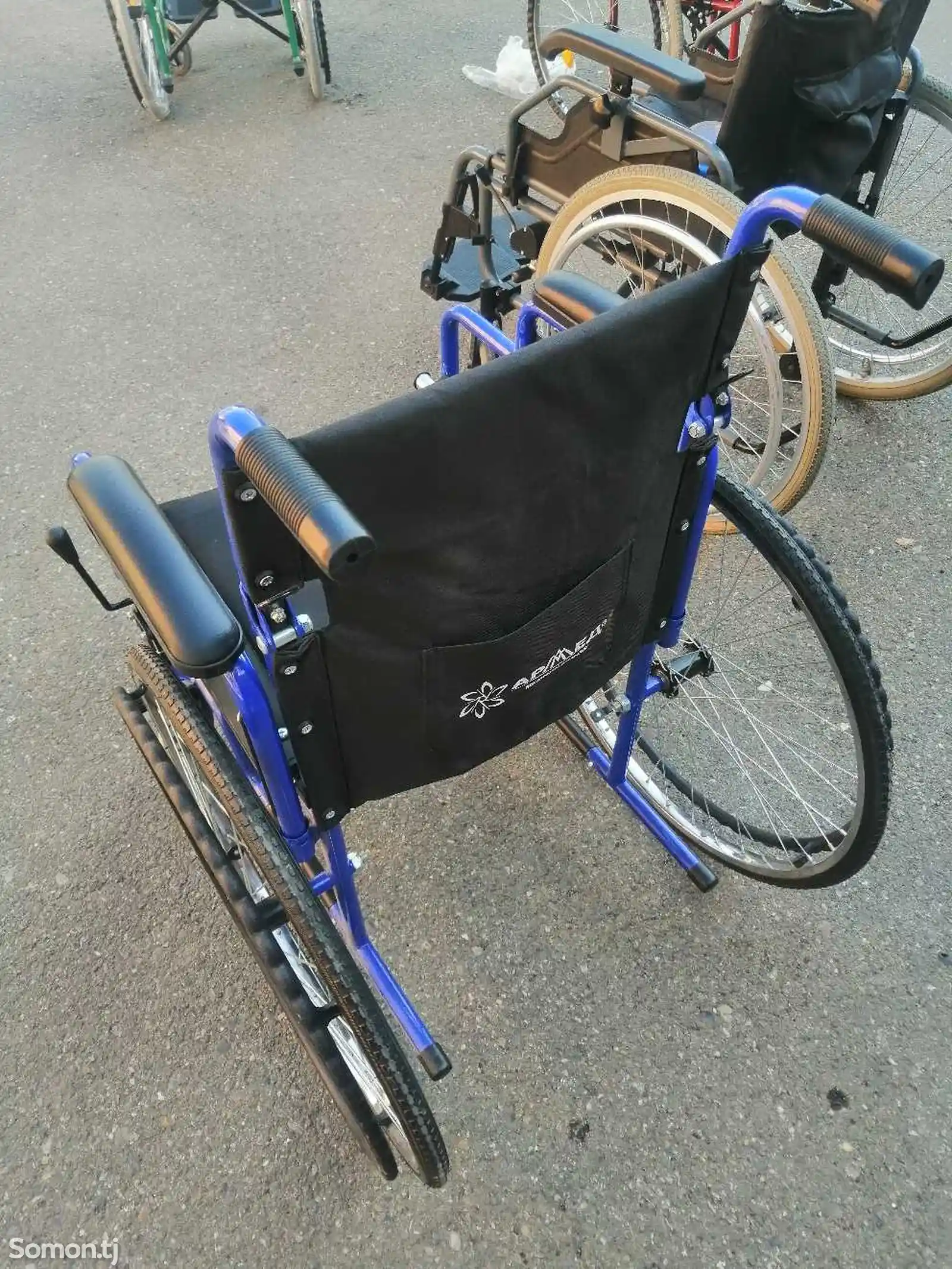 Инвалидная кресло-коляска-4