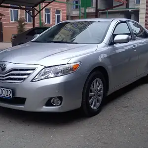 Toyota Camry, 2010