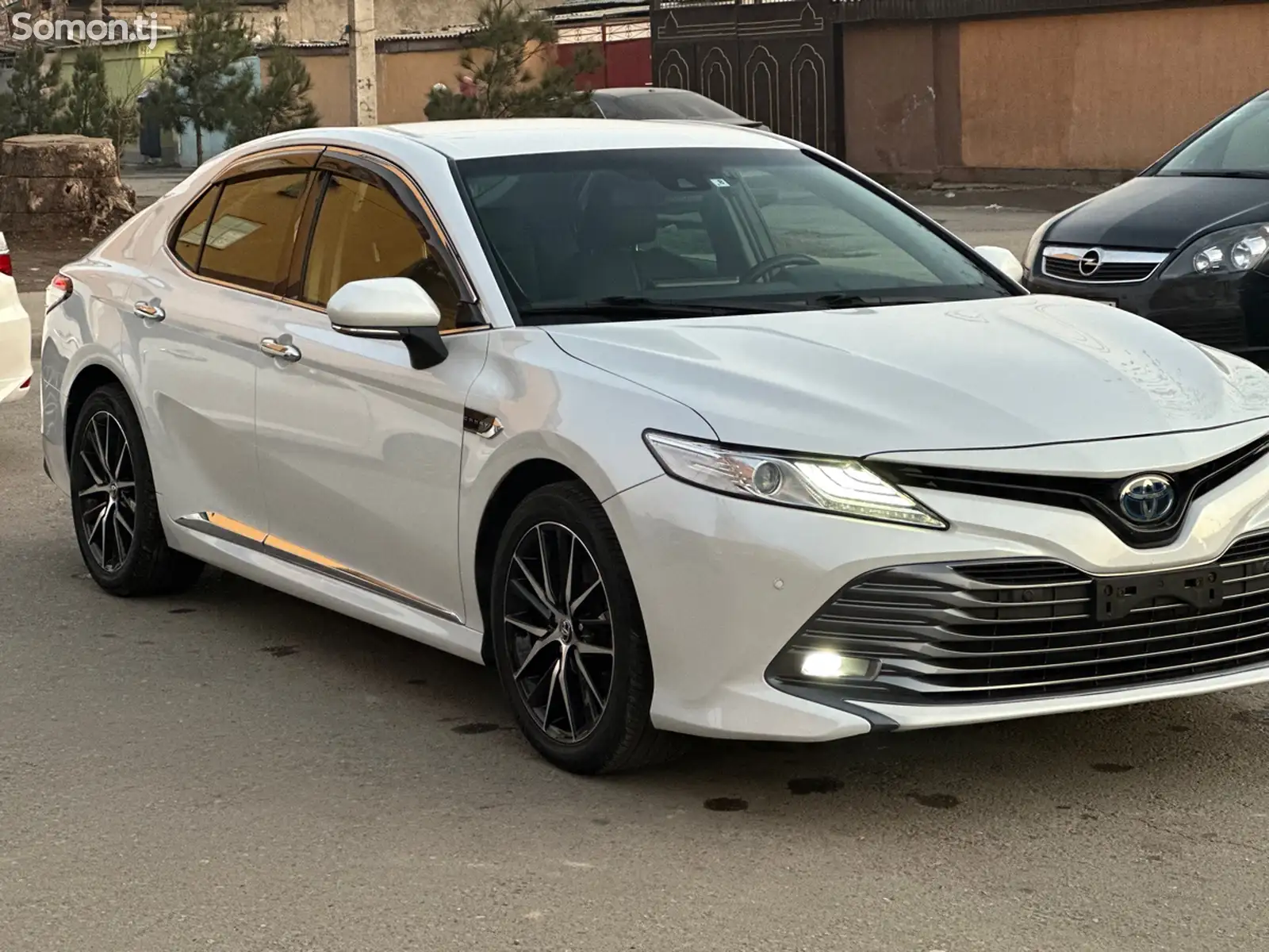 Toyota Camry, 2018-1