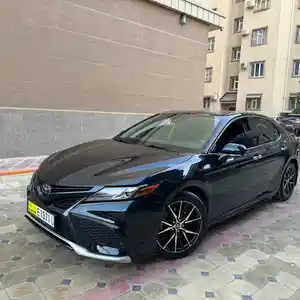 Toyota Camry, 2022