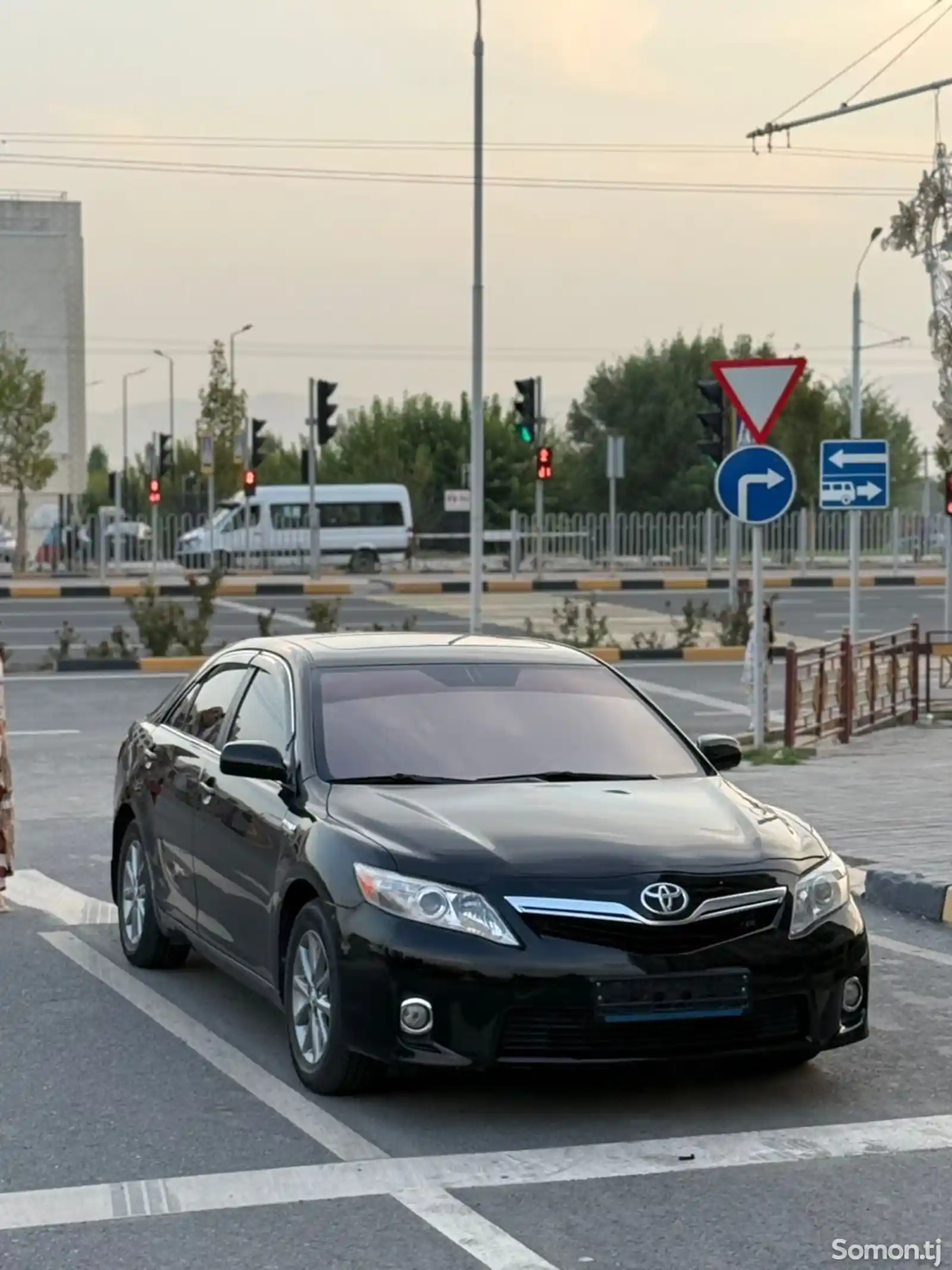 Toyota Camry, 2010-3