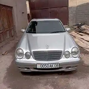 Mercedes-Benz E class, 2001