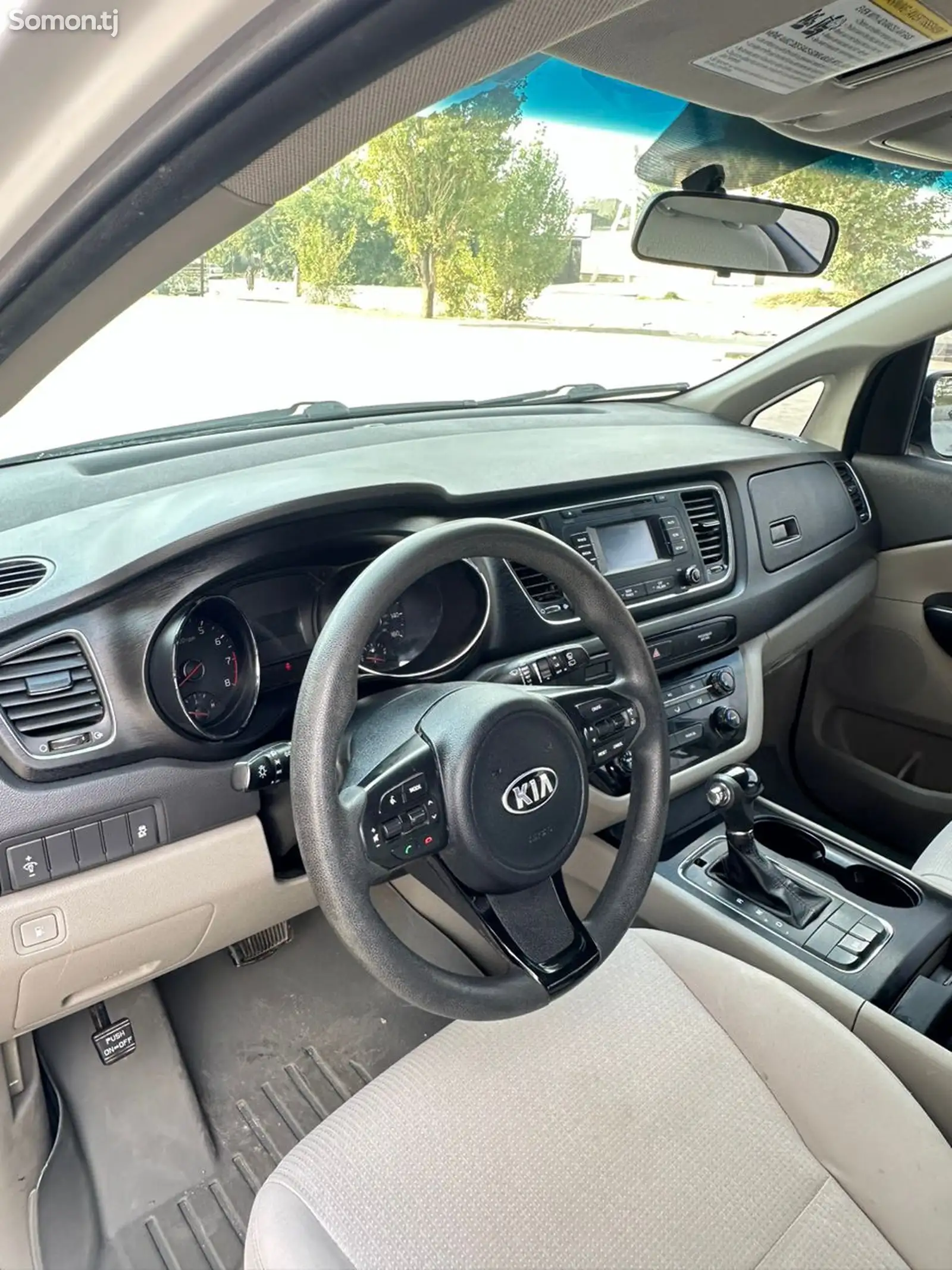 Kia Sedona, 2016-8