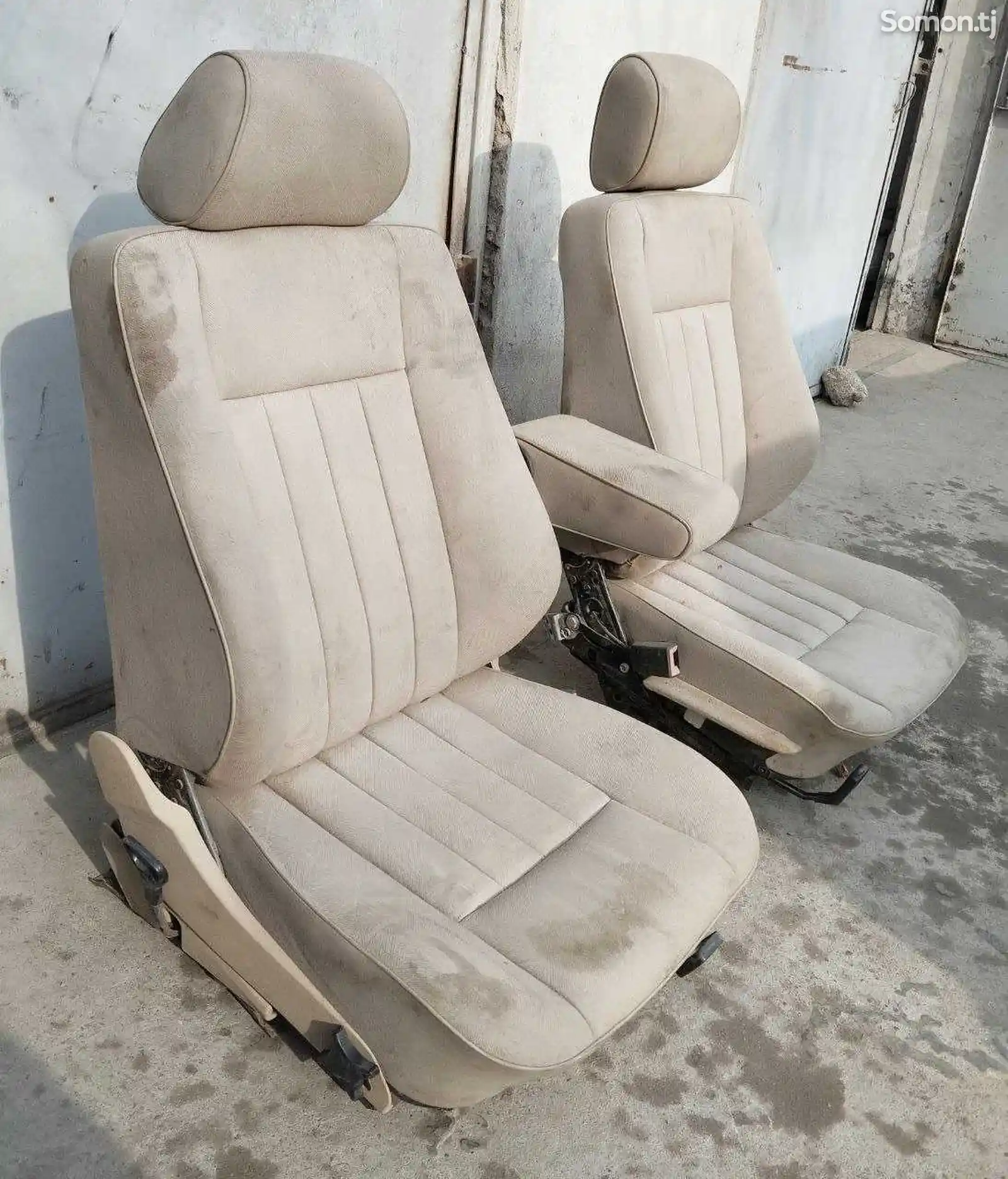 Передние сиденья от Mercedes Benz-3