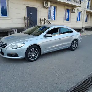 Volkswagen Passat, 2010