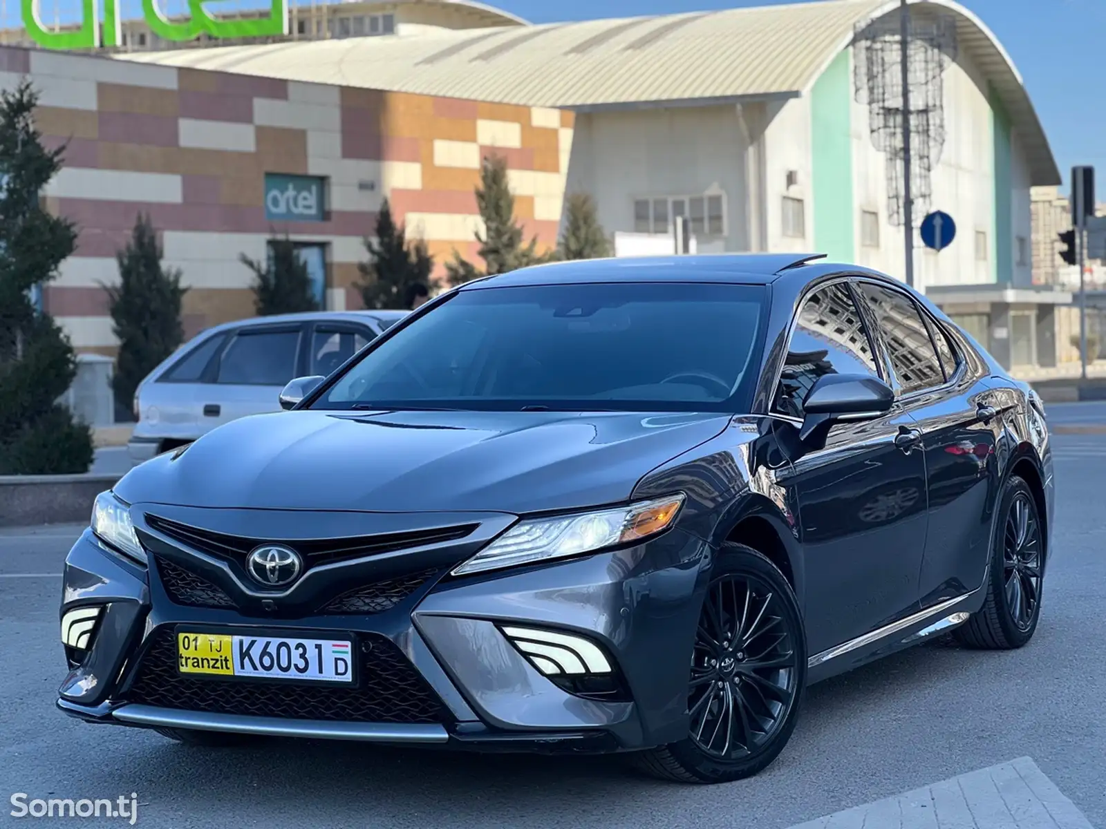 Toyota Camry, 2019-1