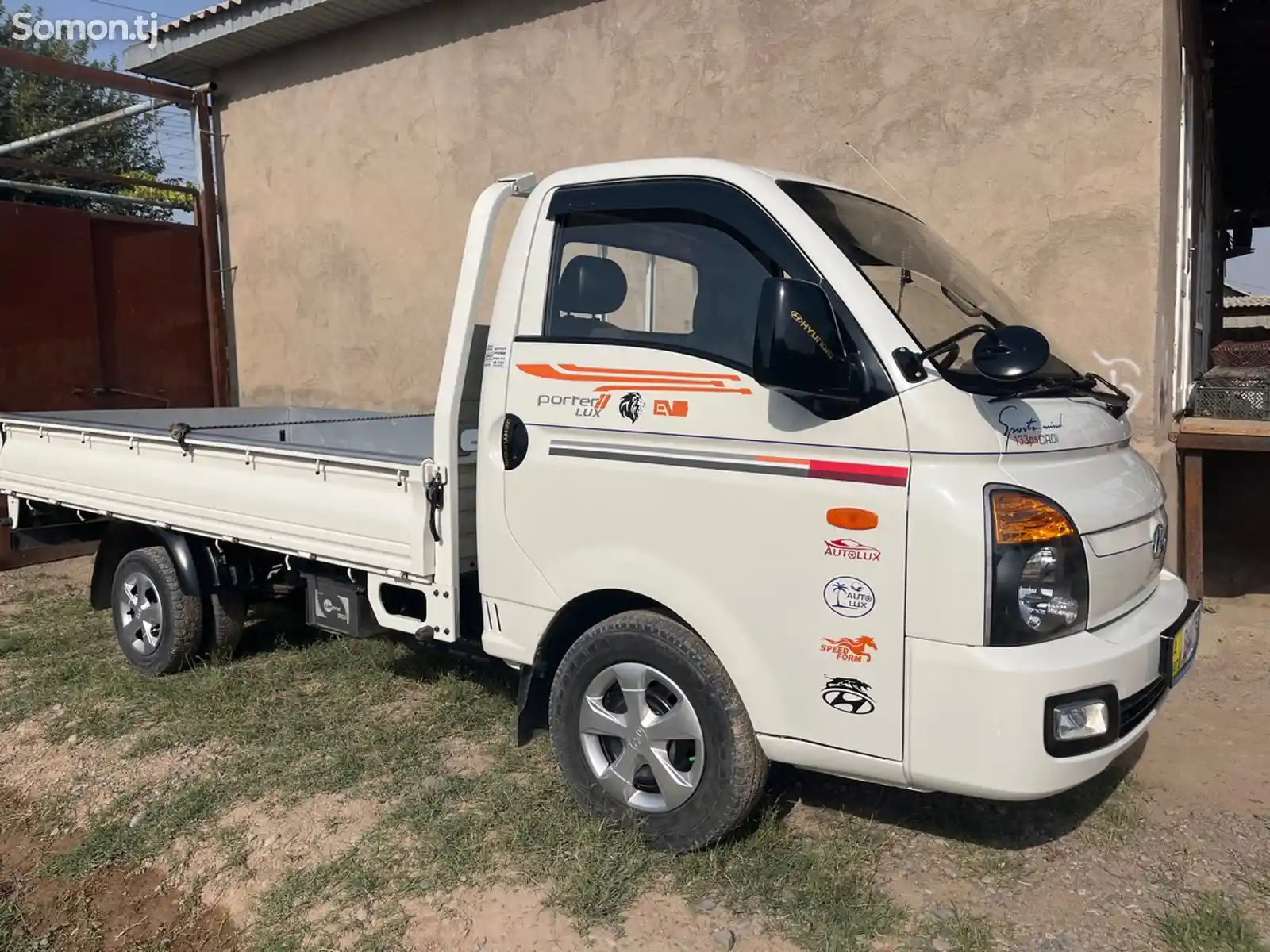 Бортовой автомобиль Hyundai Porter, 2013-3