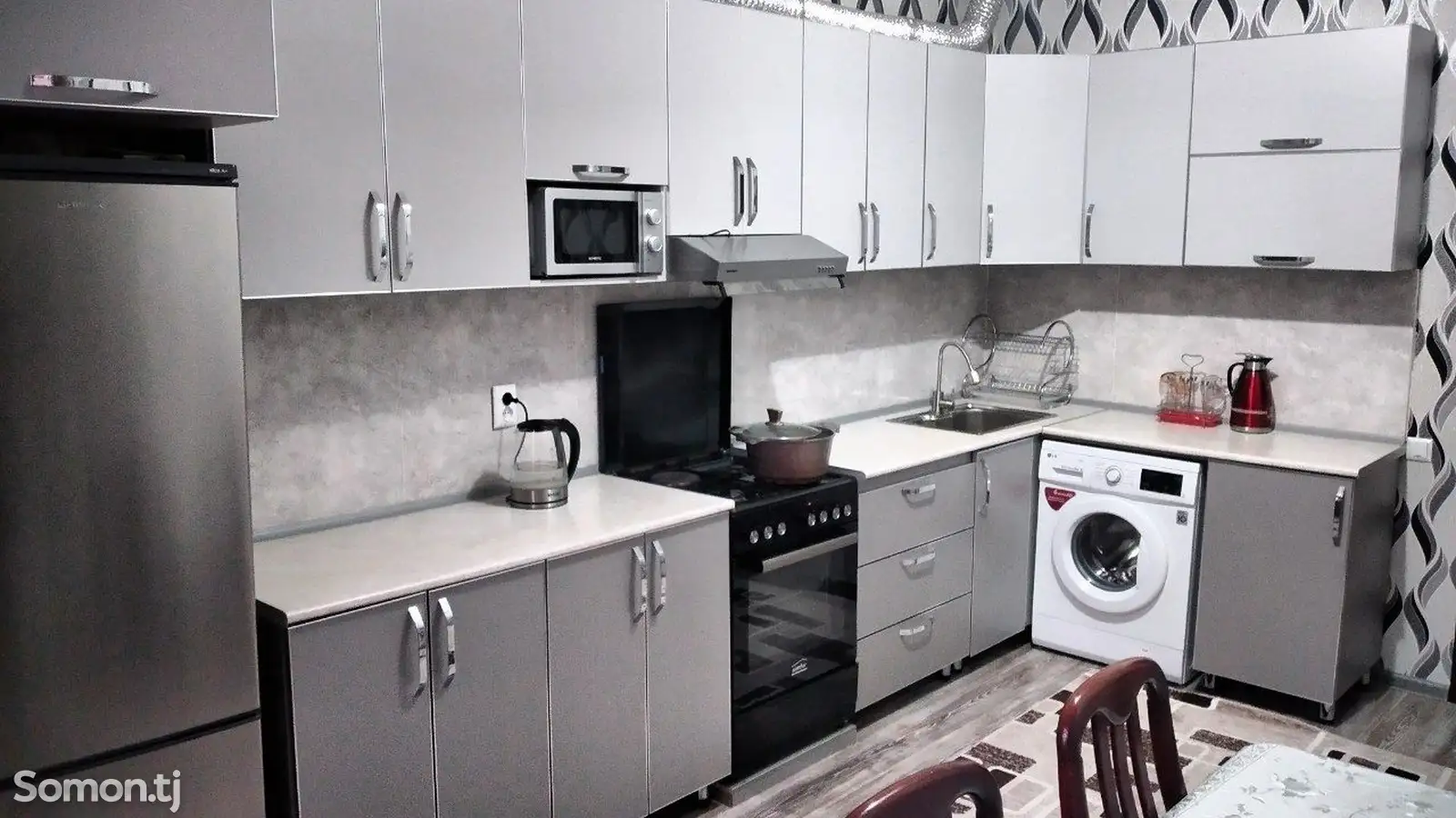 2-комн. квартира, 3 этаж, 98м², Исмоили Сомони-1